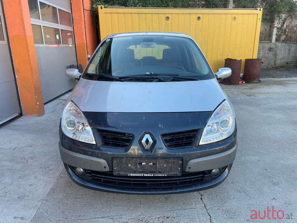 2008' Renault Scenic photo #4