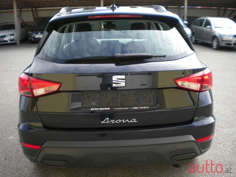 2021' SEAT Arona photo #3