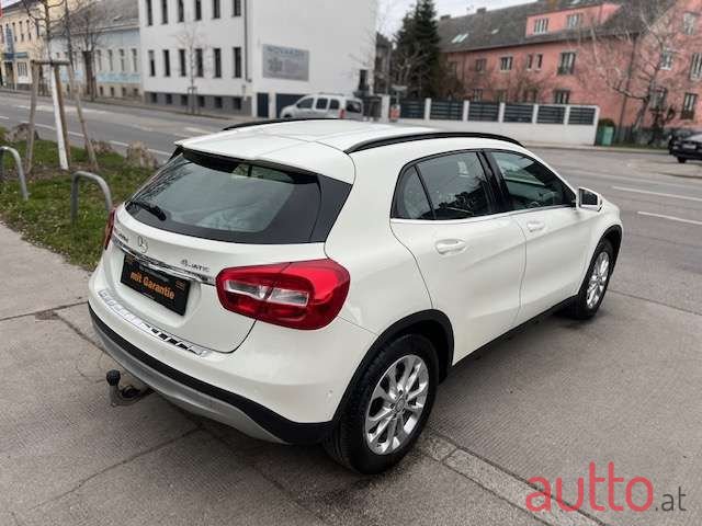 2016' Mercedes-Benz Gla Klasse photo #6