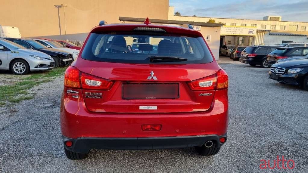 2017' Mitsubishi ASX photo #6