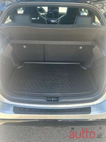 2024' Toyota Yaris photo #5