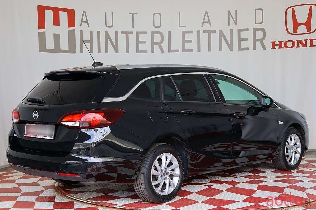 2021' Opel Astra photo #2