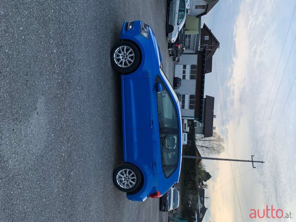 2015' Volkswagen Polo photo #6