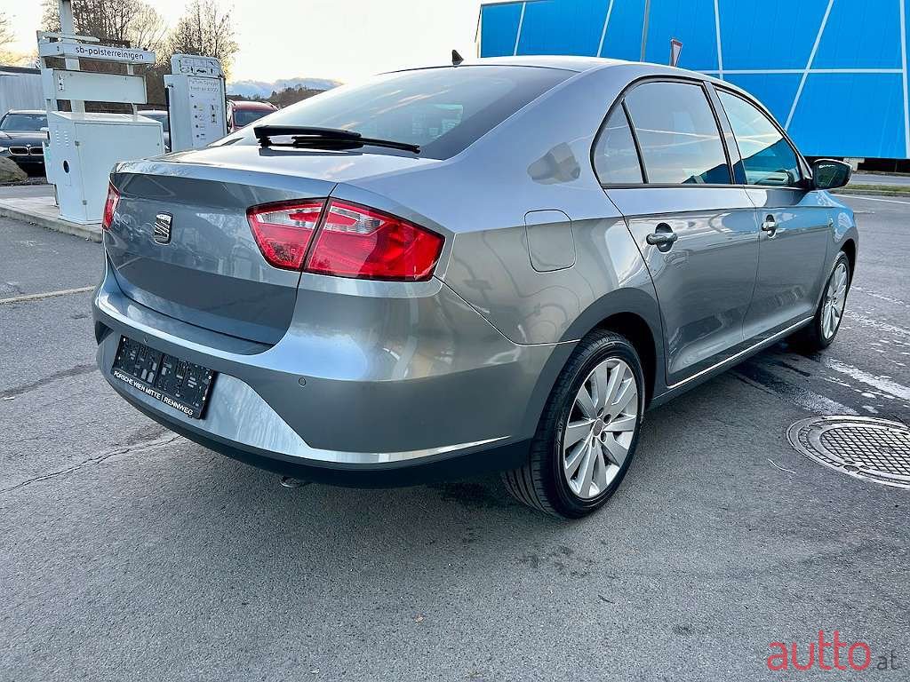 2013' SEAT Toledo photo #6