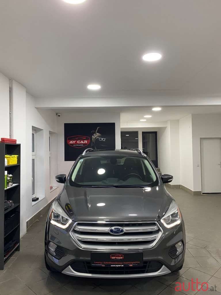 2017' Ford Kuga photo #2