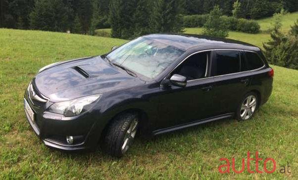 2010' Subaru Legacy photo #1