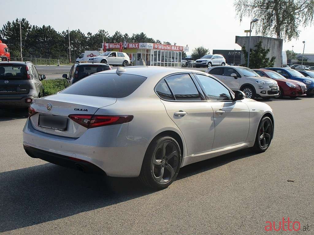 2020' Alfa Romeo Giulia photo #2