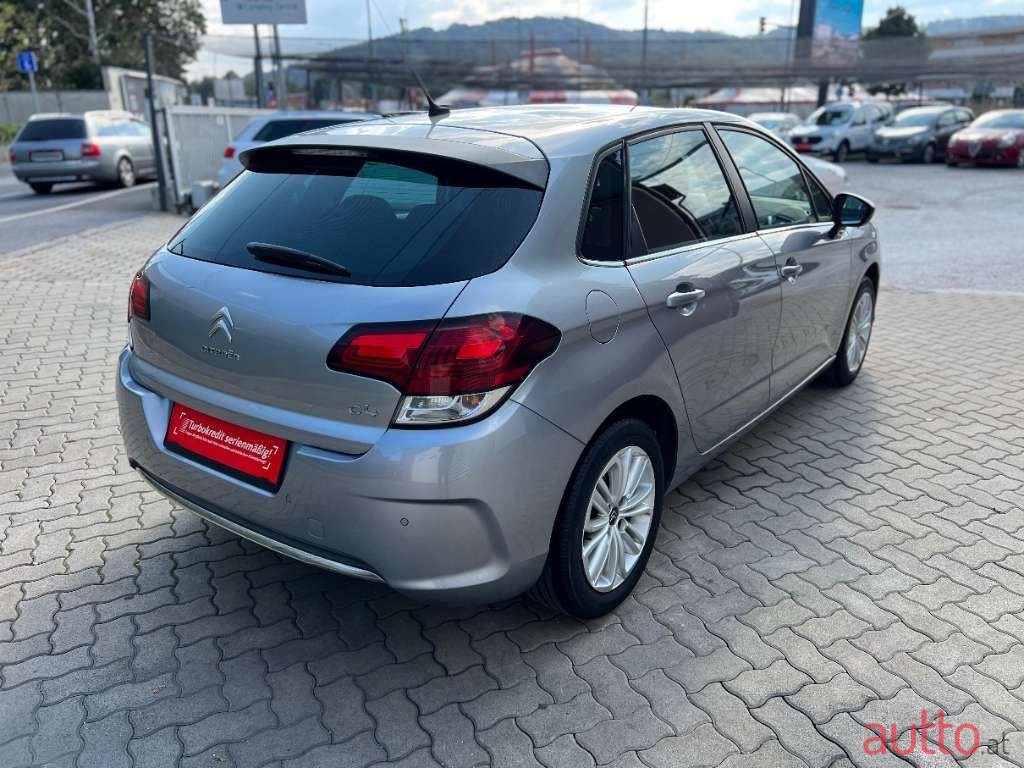 2017' Citroen C4 photo #5