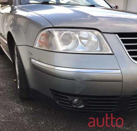 2001' Volkswagen Passat photo #4