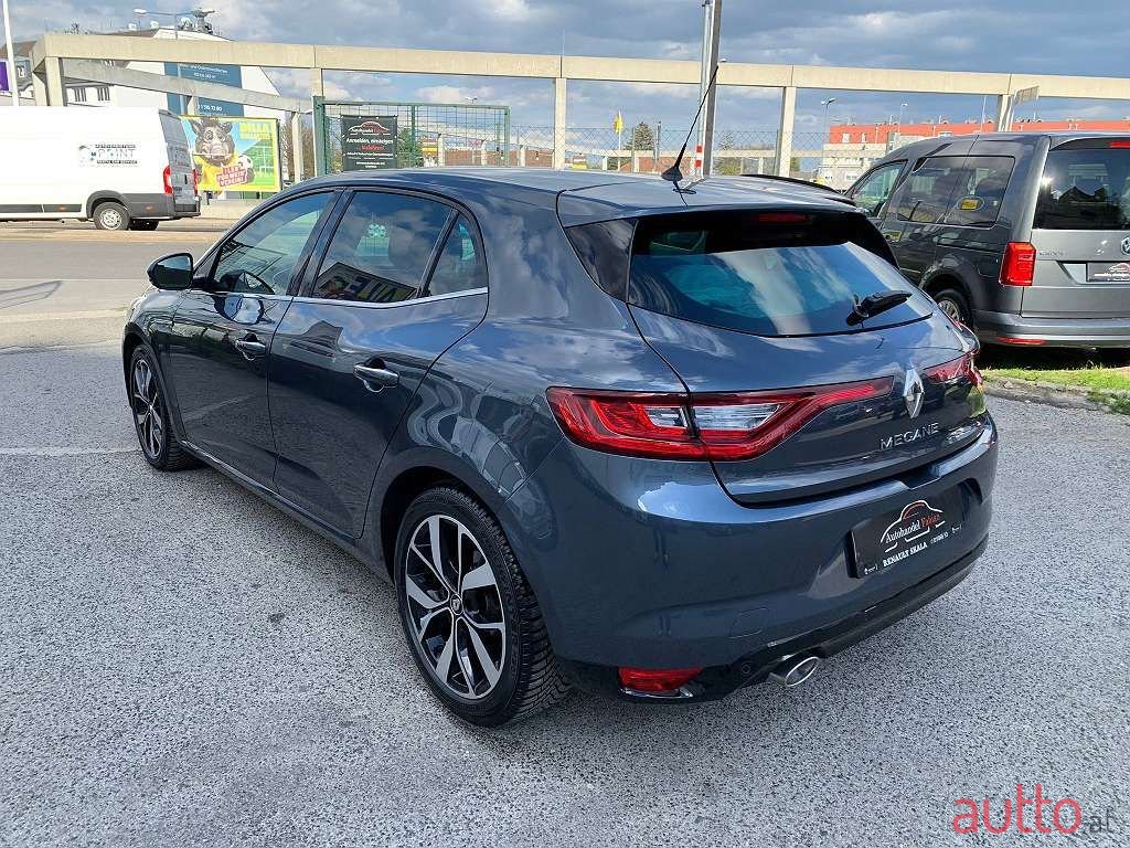 2019' Renault Megane photo #3