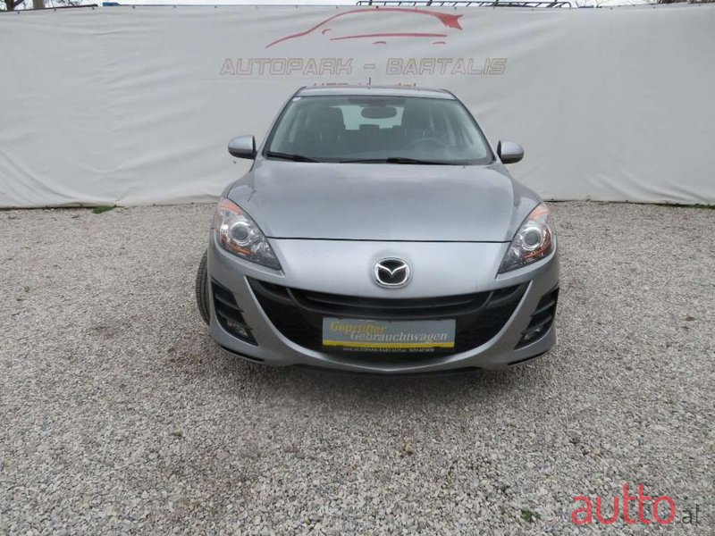 2011' Mazda Mazda3 photo #3