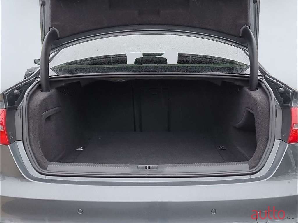 2013' Audi A4 photo #3