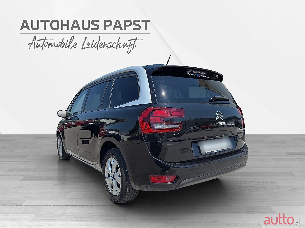 2020' Citroen Grand C4 SpaceTourer photo #3