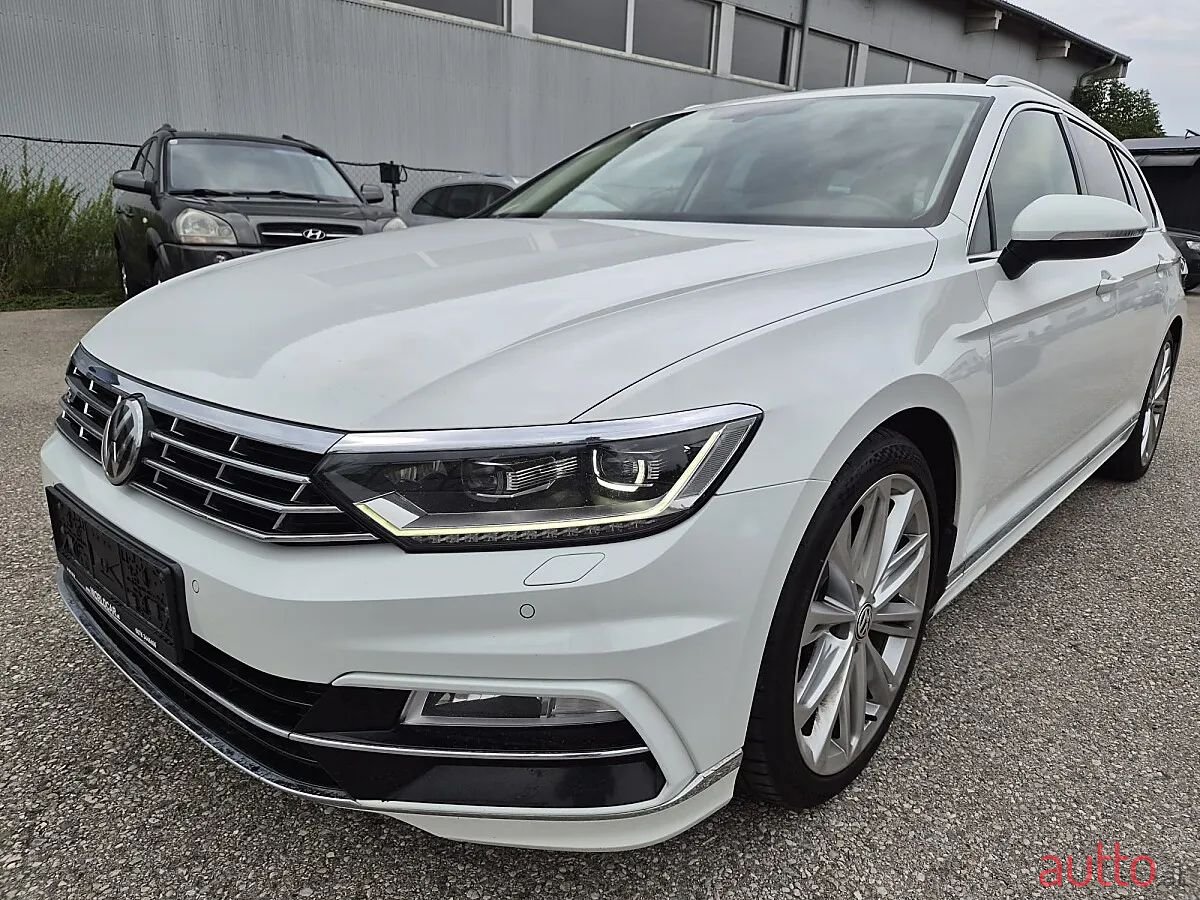 2019' Volkswagen Passat photo #1