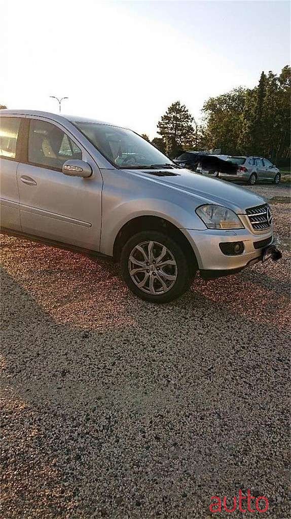 2008' Mercedes-Benz M-Klasse photo #6