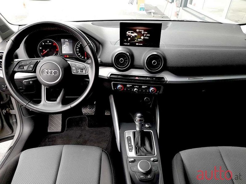 2020' Audi Q2 photo #3