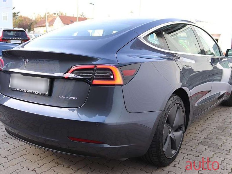 2020' Tesla Model 3 photo #3