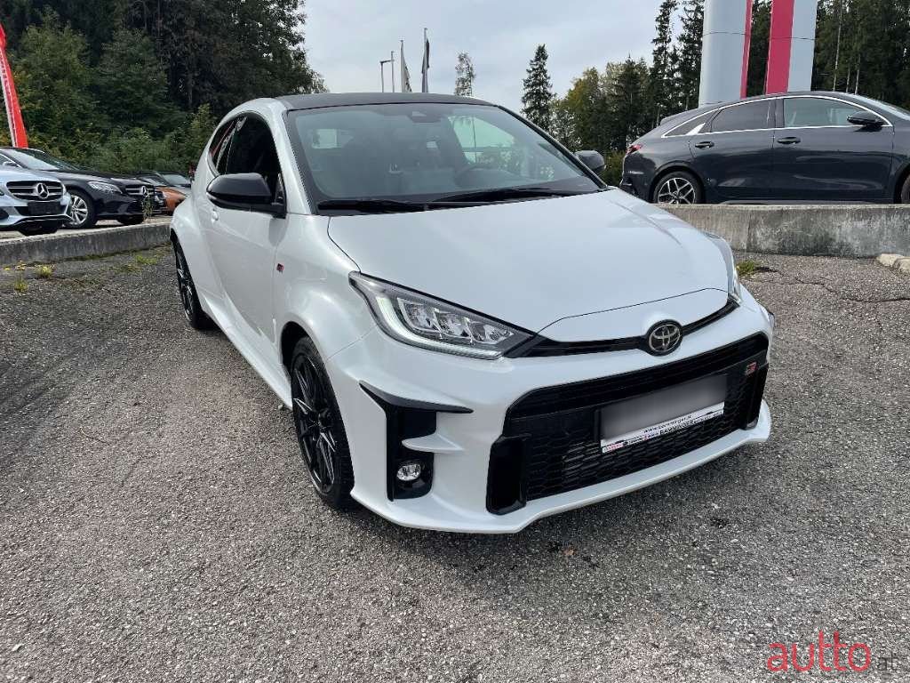 2021' Toyota Yaris photo #4