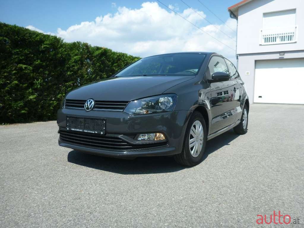 2016' Volkswagen Polo photo #1