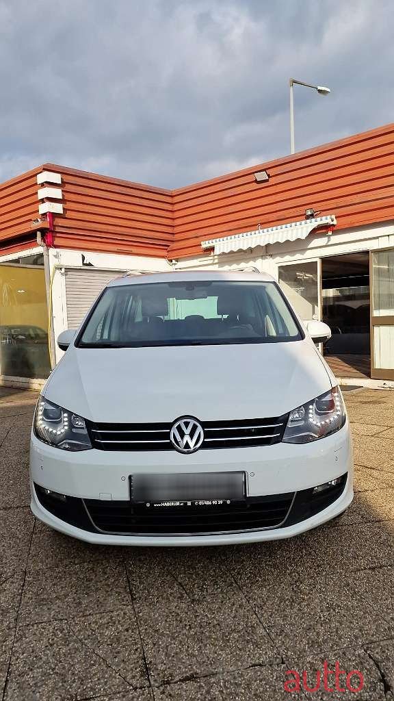 2015' Volkswagen Sharan photo #5