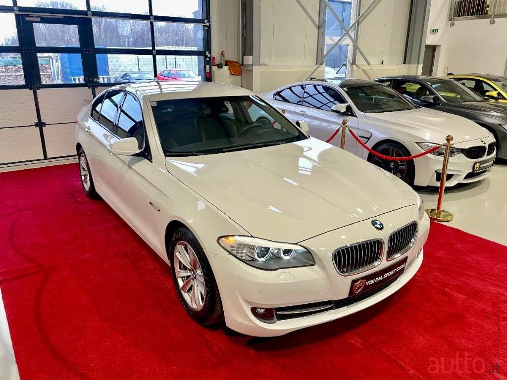 2011' BMW 5Er-Reihe photo #5