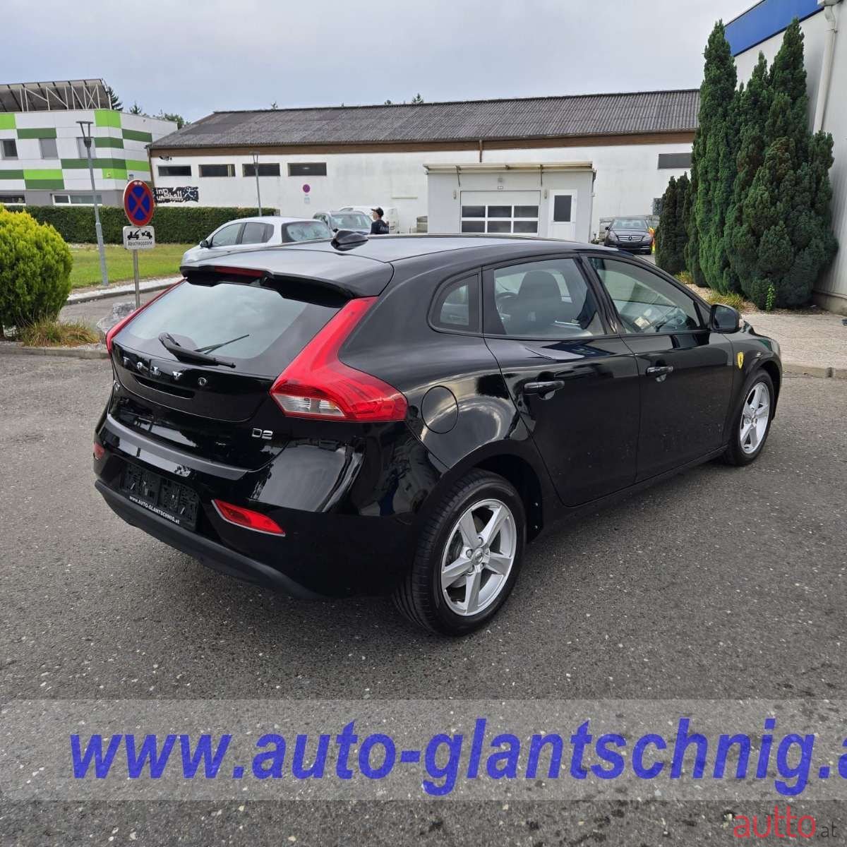 2017' Volvo V40 photo #4