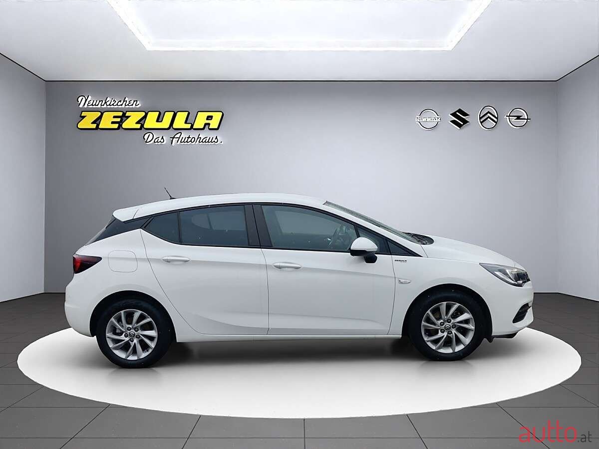 2020' Opel Astra photo #6