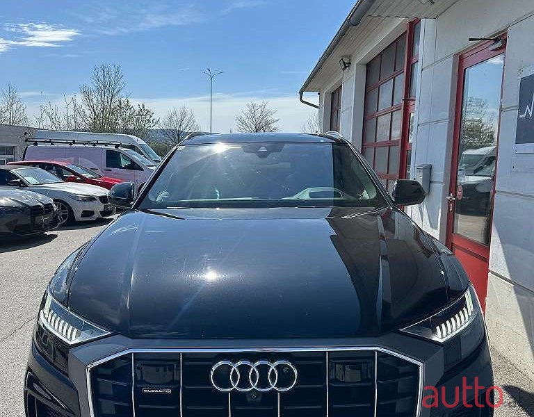 2018' Audi Q8 photo #4
