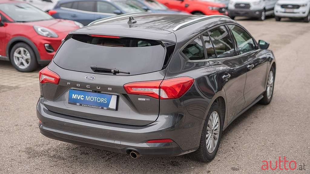 2020' Ford Focus photo #6
