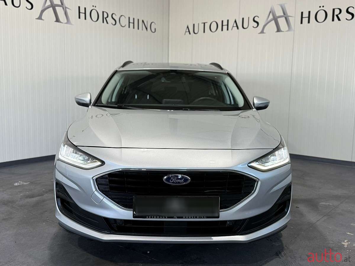 2022' Ford Focus photo #2