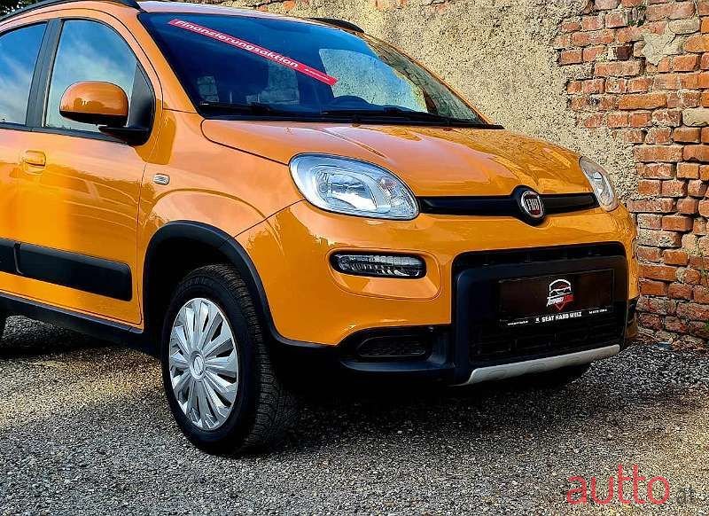 2016' Fiat Panda photo #2