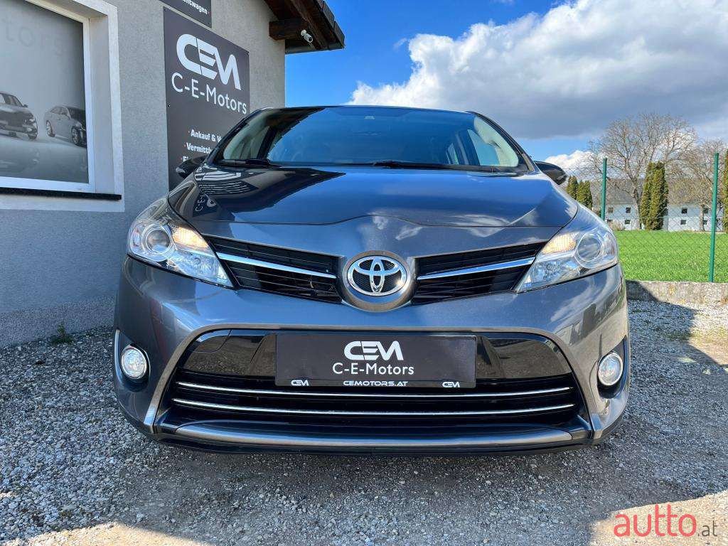 2016' Toyota Verso photo #6