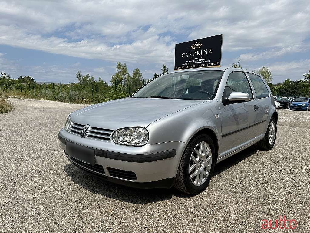 2001' Volkswagen Golf photo #1