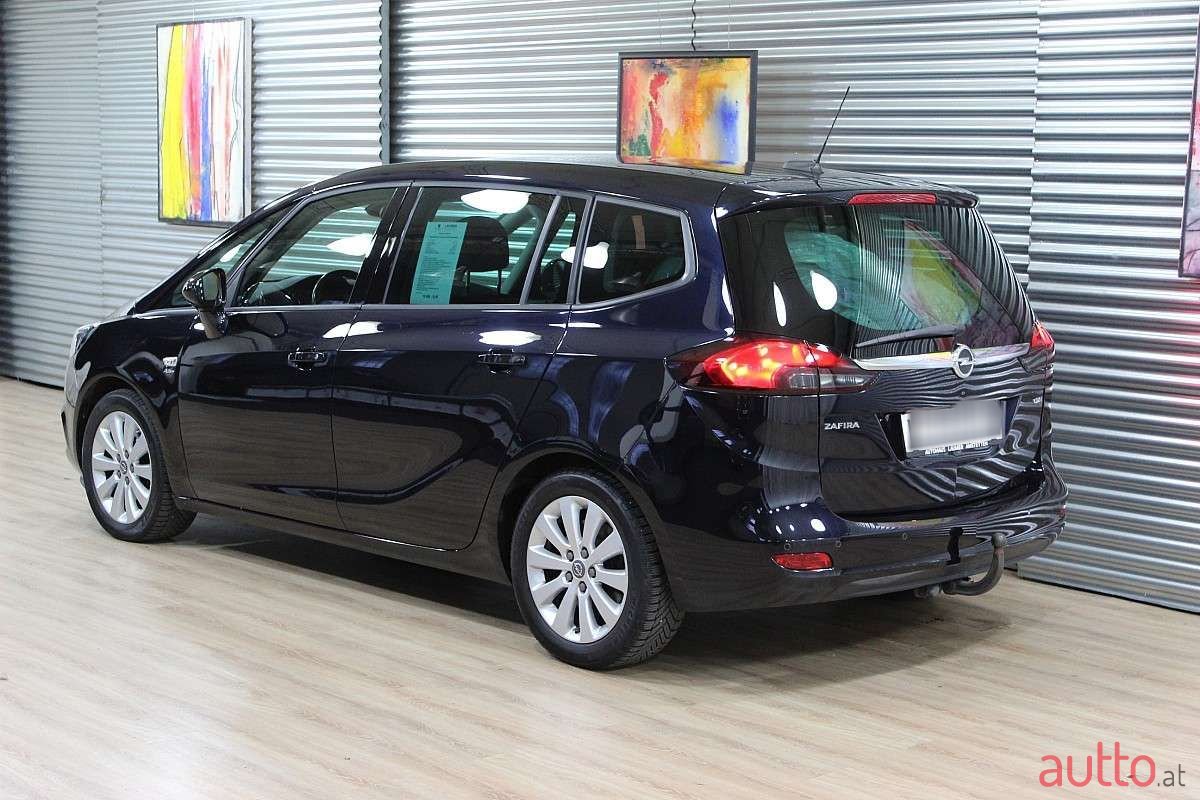 2018' Opel Zafira photo #3