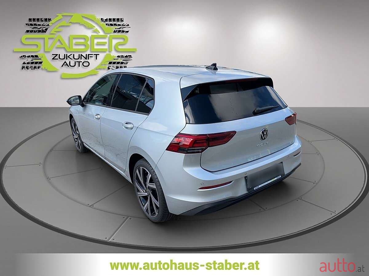 2024' Volkswagen Golf photo #3
