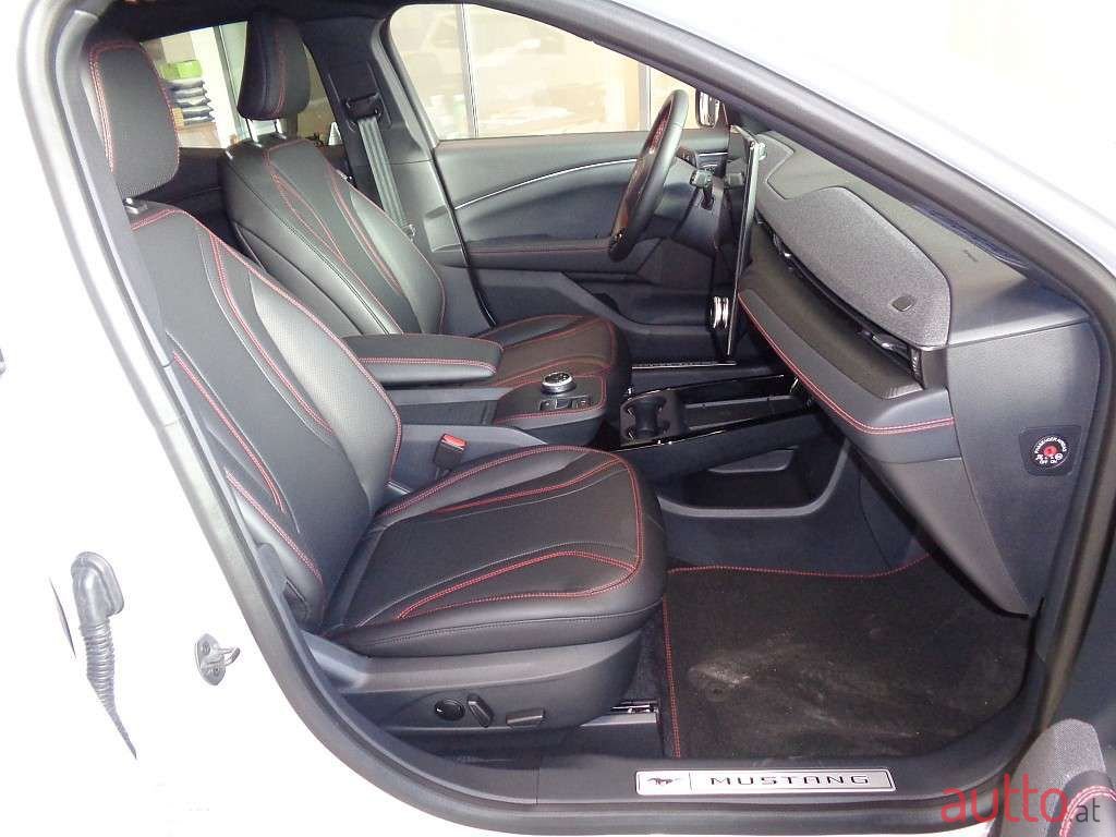 2023' Ford Mustang Mach-E photo #5