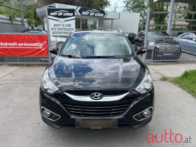 2011' Hyundai ix35 photo #2