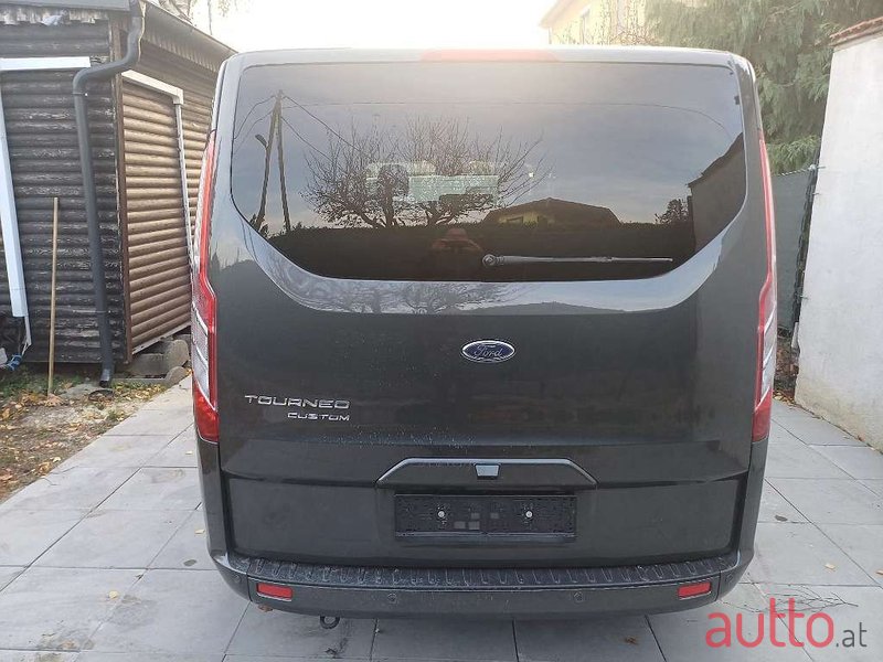 2023' Ford Tourneo photo #5