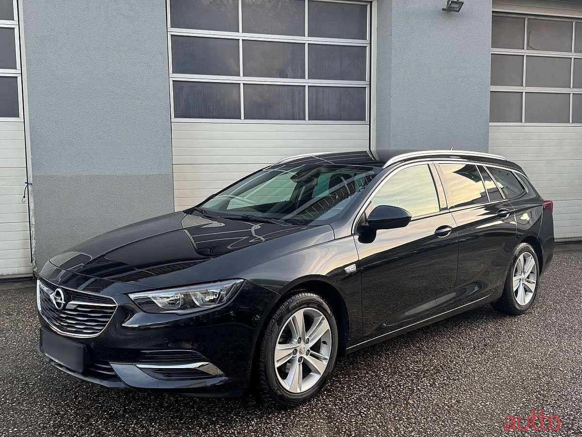 2020' Opel Insignia photo #1