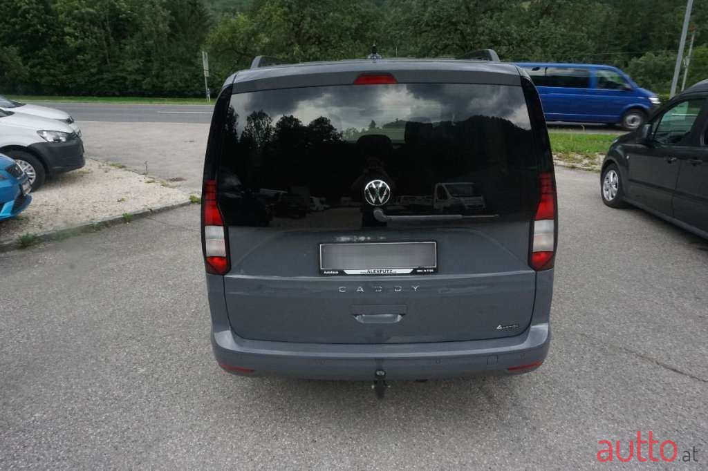 2023' Volkswagen Caddy photo #5