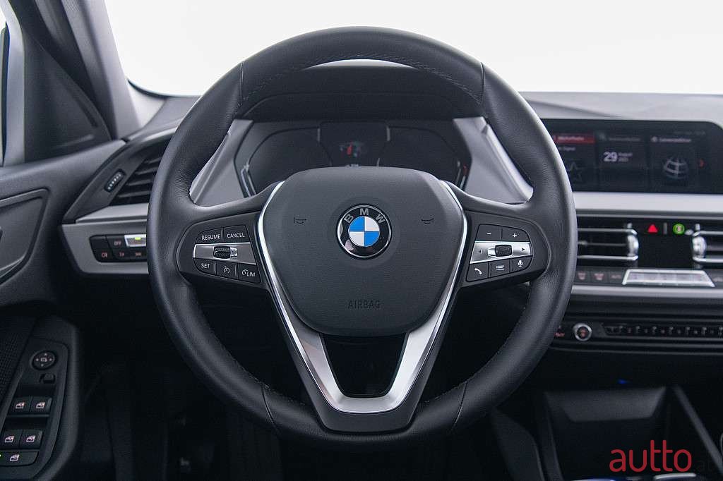 2022' BMW 1Er-Reihe photo #5