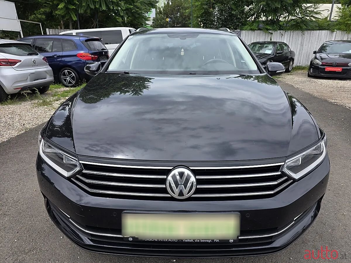2015' Volkswagen Passat photo #5