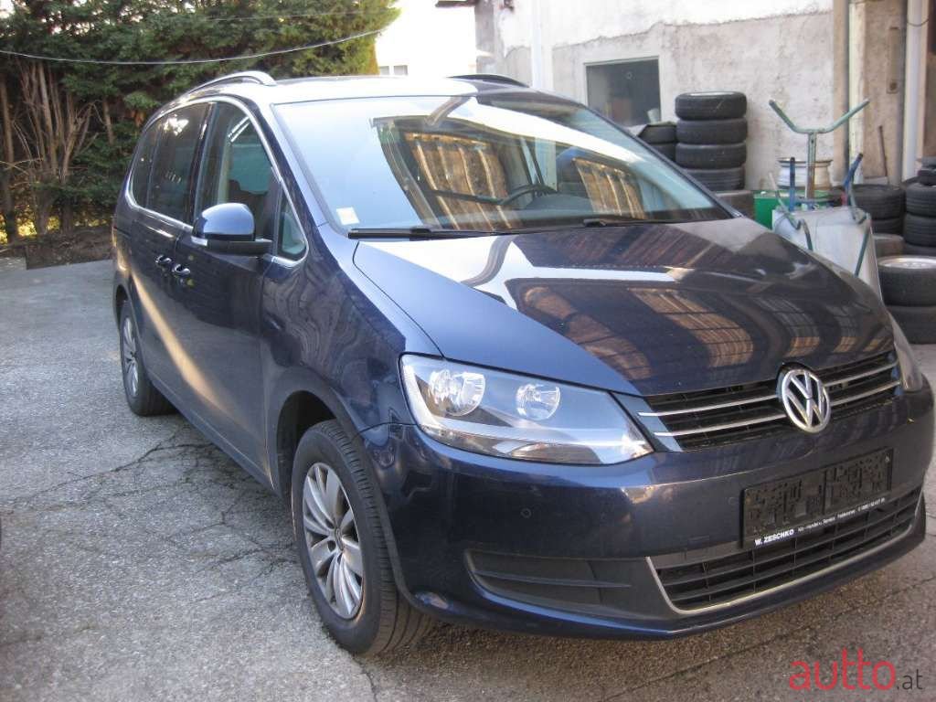 2012' Volkswagen Sharan photo #2