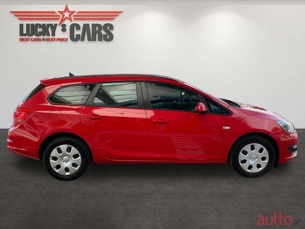 2014' Opel Astra photo #5