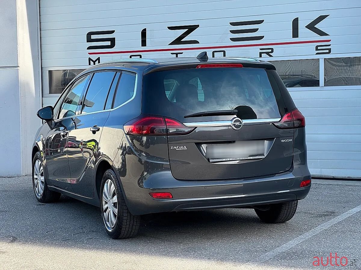 2015' Opel Zafira Tourer photo #3