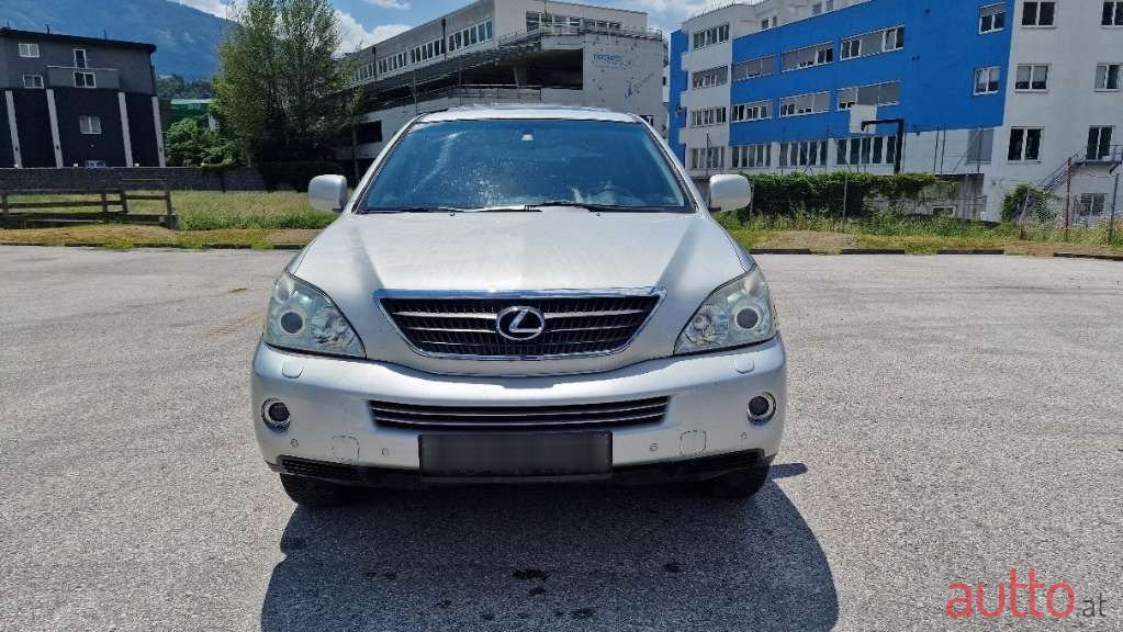 2020' Lexus RX photo #1