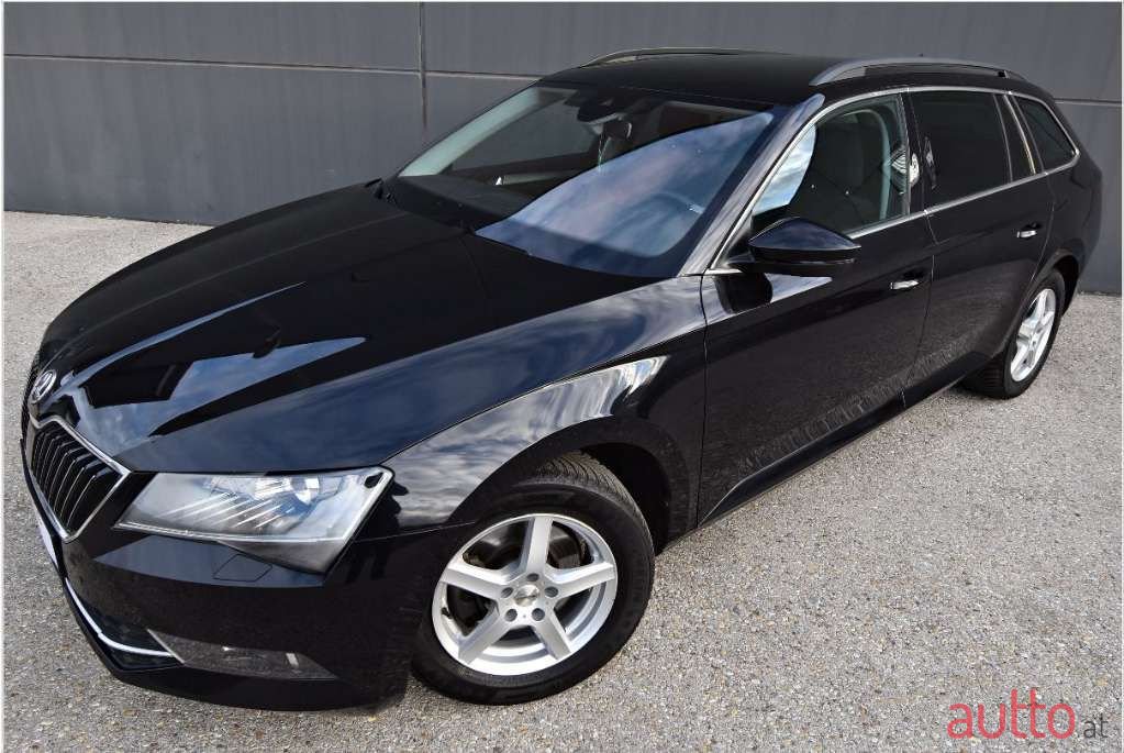 2017' Skoda Superb photo #4