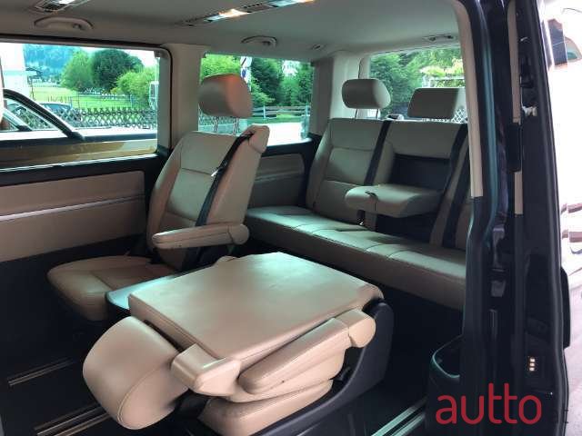 2015' Volkswagen T5 Multivan Highline 2,0 BMT BiTDI 4motion photo #5