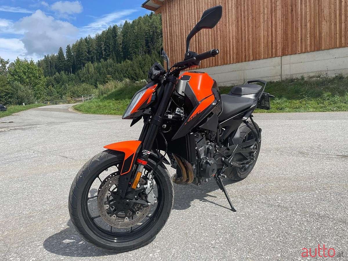 2021' KTM Duke photo #1