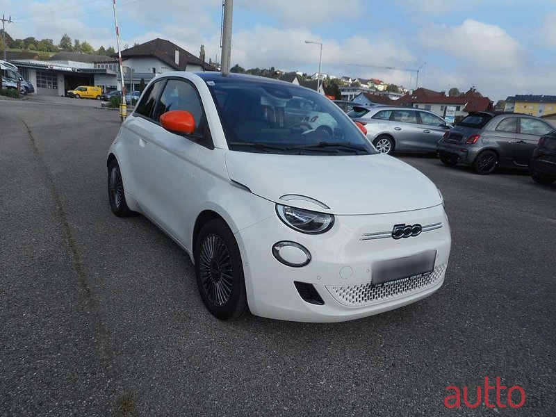 2021' Fiat 500 E photo #2